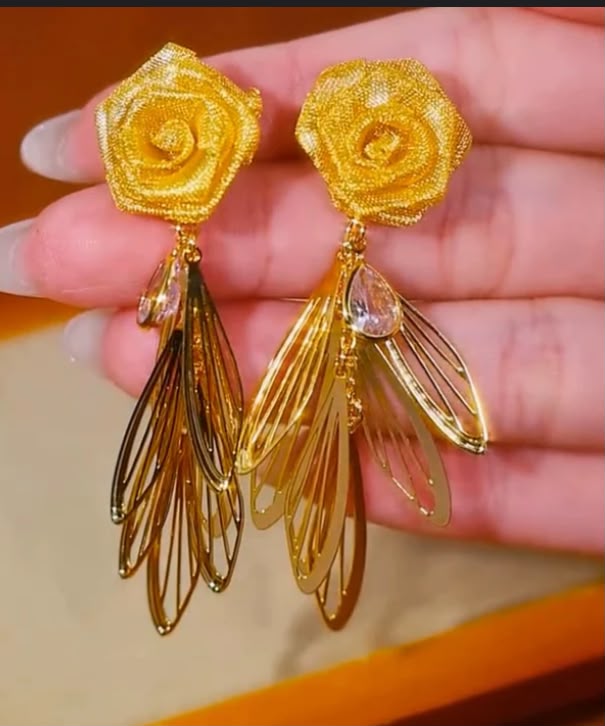 14 k rose earring